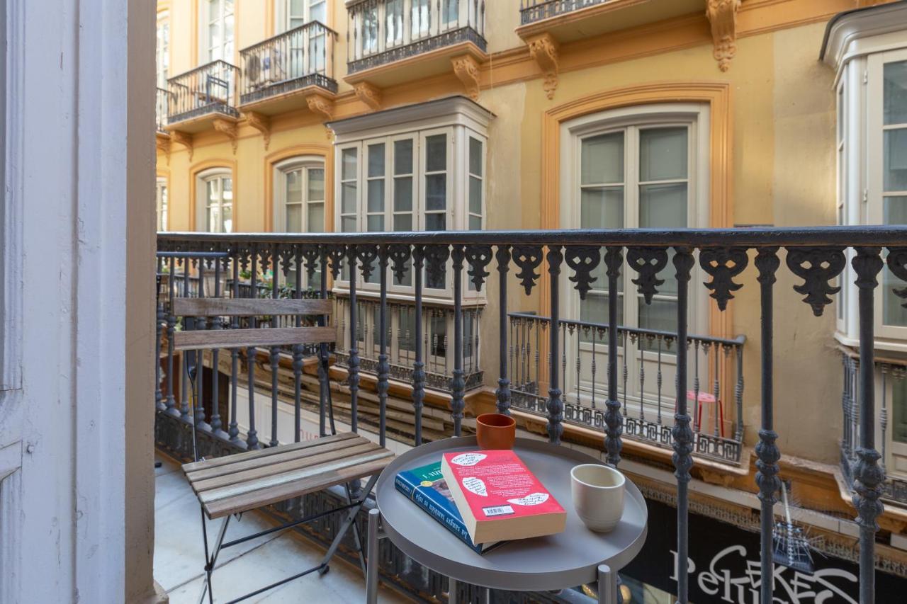 מאלגה Puerta De Larios: Central Three-Bedroom Apartment With Balconies And Patio מראה חיצוני תמונה